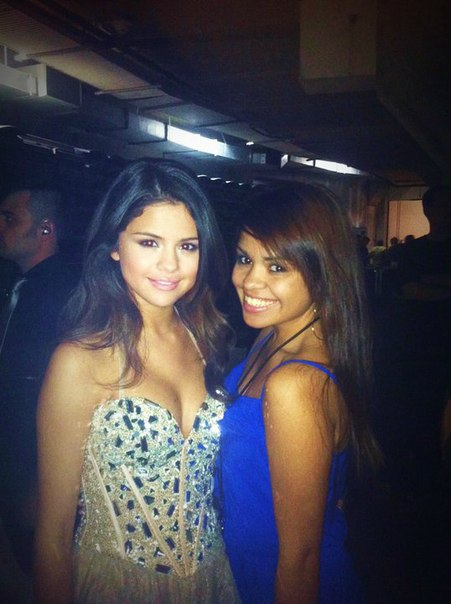 Selena Gomez and her cousin in 2010