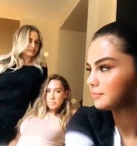 23 Апреля Селена в Германии