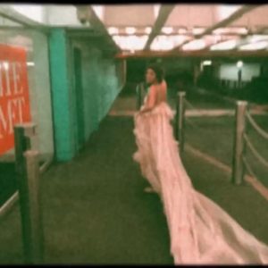 9 Мая Селена на Инстаграме: Я, когда я увидела свои фото с MET