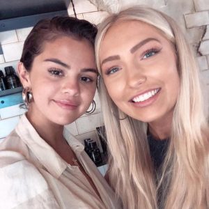 24 Июня Селена с фанатом в Лос-Анджелесе