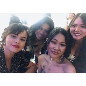 23 Июня новое фото и видео Селены с фанатами на Choc Prom