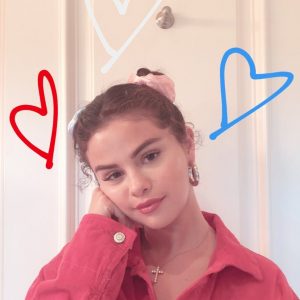 4 Июля Селена в истории Инстаграма Анны Коллинс и Мартины Травии