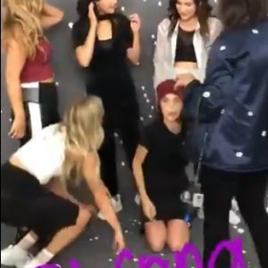 27 Июля Селена в истории Инстаграма Эллен Кешишиан