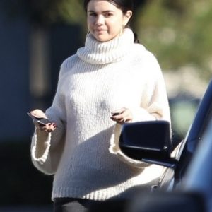 30 Декабря Селена покидает урок изучения Библии в Ирвине, Калифорния