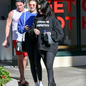 28 Декабря Селена покидает спортзал Hot Pilates в Лос-Андлжелесе