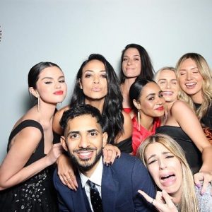 21 Февраля Селена на свадьбе Кортни Бэрри