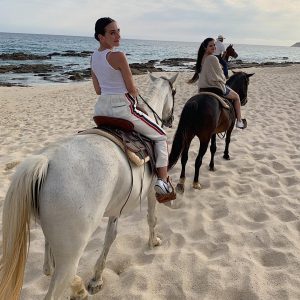 11 Февраля @courtneyjbarry на Инстаграме: 💙