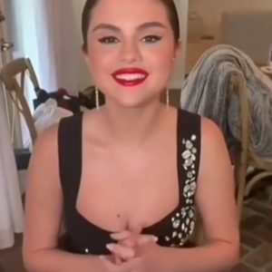 27 Февраля Селена передает привет Spotify Индия