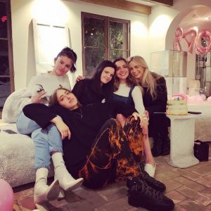 21 Марта @aliciamedici на Инстаграме: С днем рождения Ракель ☀️