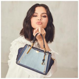 31 Марта @coach на Инстаграме: Синяя джинсовая бэйби