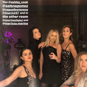 8 Марта Селена в истории Интаграма Эми Роофф Дэвис