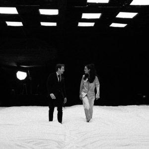 12 Марта новое фото из-за кулис со съемок клипа «I Cant Get Enough»