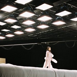 12 Марта новое фото из-за кулис со съемок клипа I Cant Get Enough