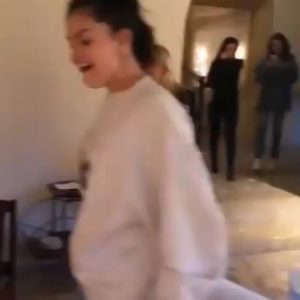 21 Марта Селена в истории Инстаграма Zahra