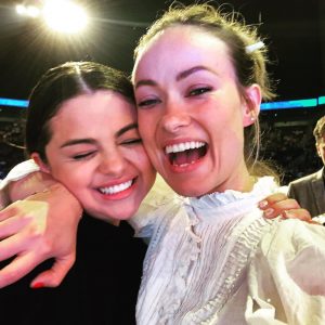 8 Июня Селена на Инстаграме: Когда Оливия звезда, а Пол носит твое лицо на футболке