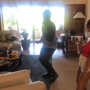 28 июня Селена в истории Инстаграма Терезы Мингус и Присциллы Делеон