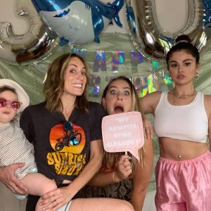 Новости за август, голосуй за Селену в MTV VMA 2019!