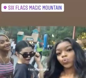 18 Августа Селена с фанатами в парке развлечений Six Flags Magic Mauntain в Калифорнии
