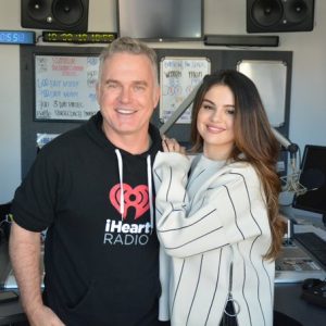 24 Октября @1043MYfm на Твиттере: @SelenaGomez присоединится к #ValentineInTheMorning в прямом эфире 25 октября в 7:25!