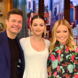 13 Января @livekellyandryan на Инстаграме: @SelenaGomez вместе с #KellyandRyan!