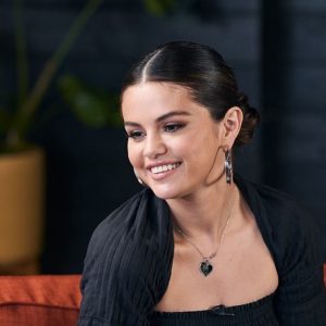 9 Января @zanelowe на Инстаграме: Завтра @selenagomez расскажет о новом десятилетии, ее новом альбоме и новом начале