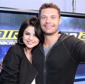 29 Января новое интересное видео с Селеной на утреннем шоу On Air With Ryan Seacrest в 2010 году