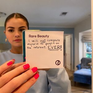 10 Октября @sephora на Инстаграме: Мы гордимся тем, что бренд, как @rarebeauty от @selenagomez представляется в магазинах Sephora