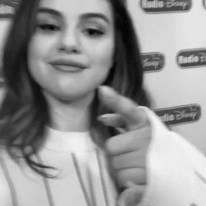 13 Ноября @radiodisney на Инстаграме: @selenagomez здесь, чтобы напомнить вам, чтобы вы поделились добром сегодня