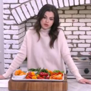 4 Февраля Селена на Твиттере: Новые серии Selena + Chef выходят сегодня