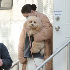 10 Марта Селена на съемочной площадке сериала «Only Murders In The Building» в Нью-Йорке