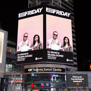 5 Марта реклама песни Selfish Love замечена в Торонто, Канада