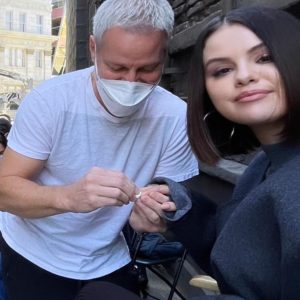 4 Января: @tombachik на Инстаграме: На съемках с моей любимой @selenagomez 🥰