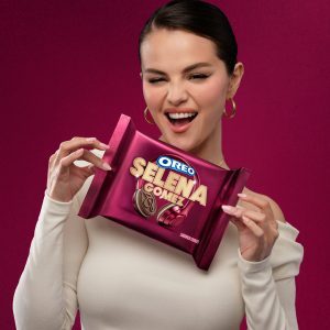 20 Мая: Селена представляет новую коллаборацию с печеньем OREO