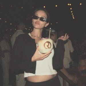 10 Сентября: Селена на вечеринке в честь 5-летия Rare Beauty