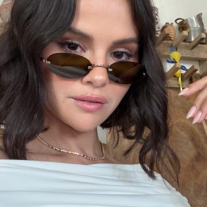 15 Октября: новое селфи Селены