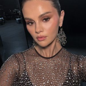 23 Октября: новые фото и видео Селены из-за кулис с создания клипа «In The Dark»