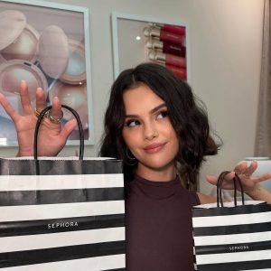 12 Ноября: новое селфи Селены для Sephora