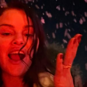 21 Декабря: новое селфи Селены