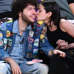 30 Ноября: Селена на баскетбольном матче в Лос-Анджелесе