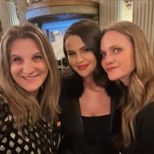 12 Декабря: новые фото Селены на вечеринке Rare Beauty Casino Night в Лос-Анджелесе