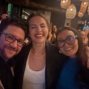 2 Января: новые фото Селены вместе с Дженнифер Энистон, Джойс Ким и Мехди