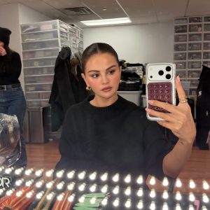 20 Февраля: новые селфи Селены