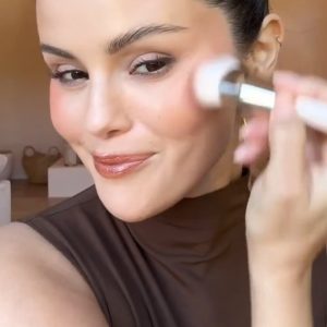 23 Февраля: новое промо-видео с Селеной для Rare Beauty