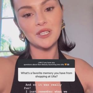 2 Февраля: Селена отвечает на вопросы фанатов в Инстаграме Rare Beauty