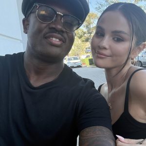 20 Марта: Селена с фанатом в Лос-Анджелесе