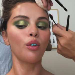 6 Марта: новые фото и видео из историй Инстаграма Селены