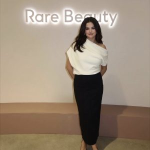 20 Марта: больше новых фото и видео Селены вместе с бьюти инфлюэнсерами