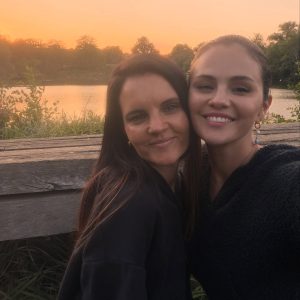 19 Июля: Селена разместила новый фотодамп на Инстаграме